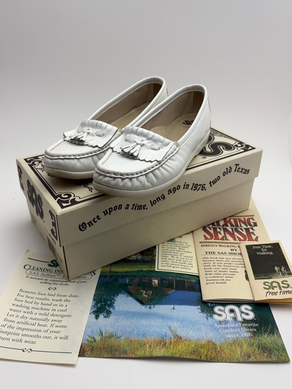 SAS Softie Womens 5.5 M White Leather Tassel Kiltie Loafers Made USA w Box